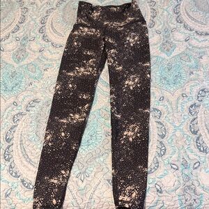 Women's Black and White Patterned Yoga Pants